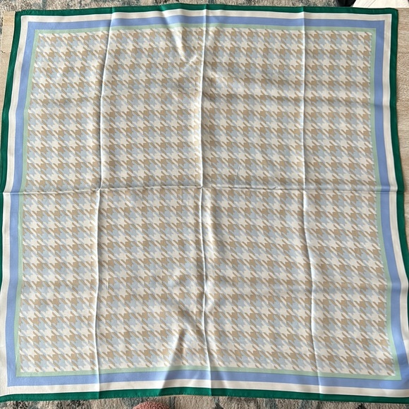 Ann Taylor Houndstooth Silk Little Scarf NWT - Picture 3 of 6